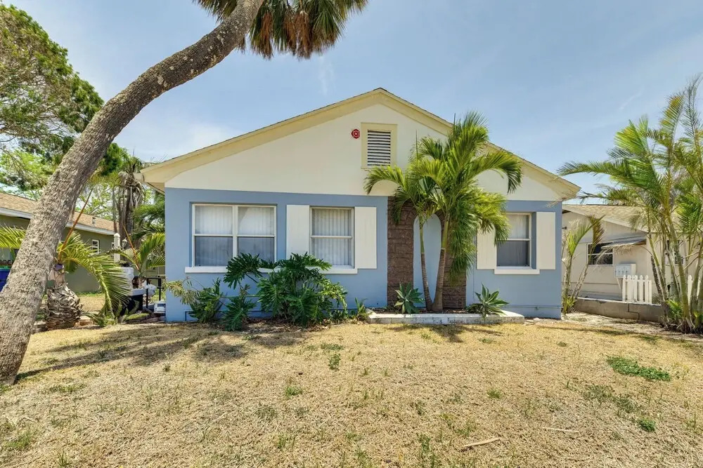 1 Mi to Upham Beach Park: Cozy St Pete Beach Apt!