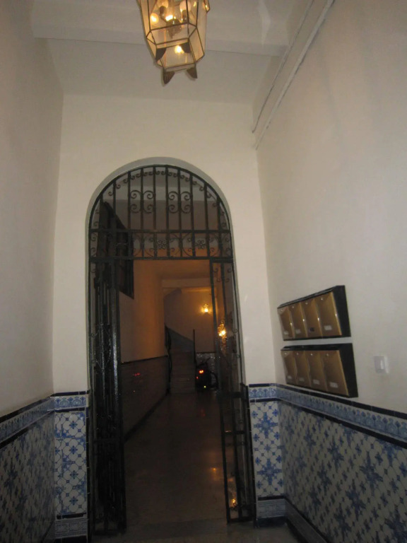 Bromham Apartment