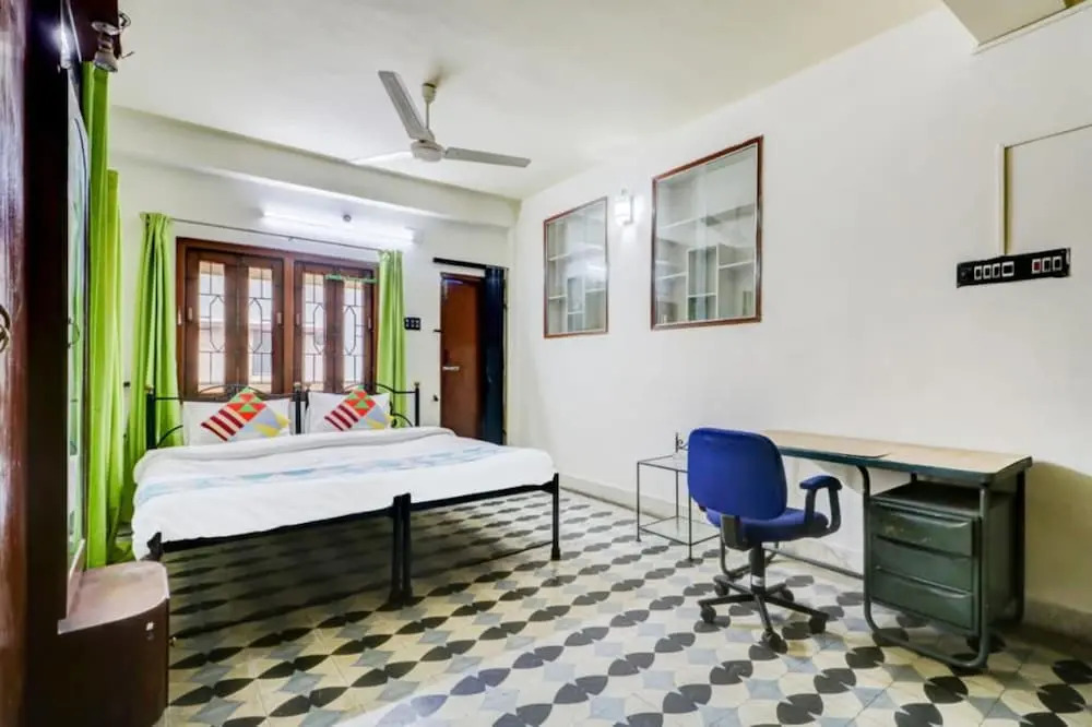 Goroomgo Gangotri Guest House kolkata