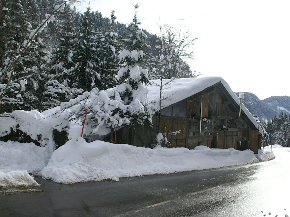 Luxurious Chalet in the Alpine Commune of Taninges