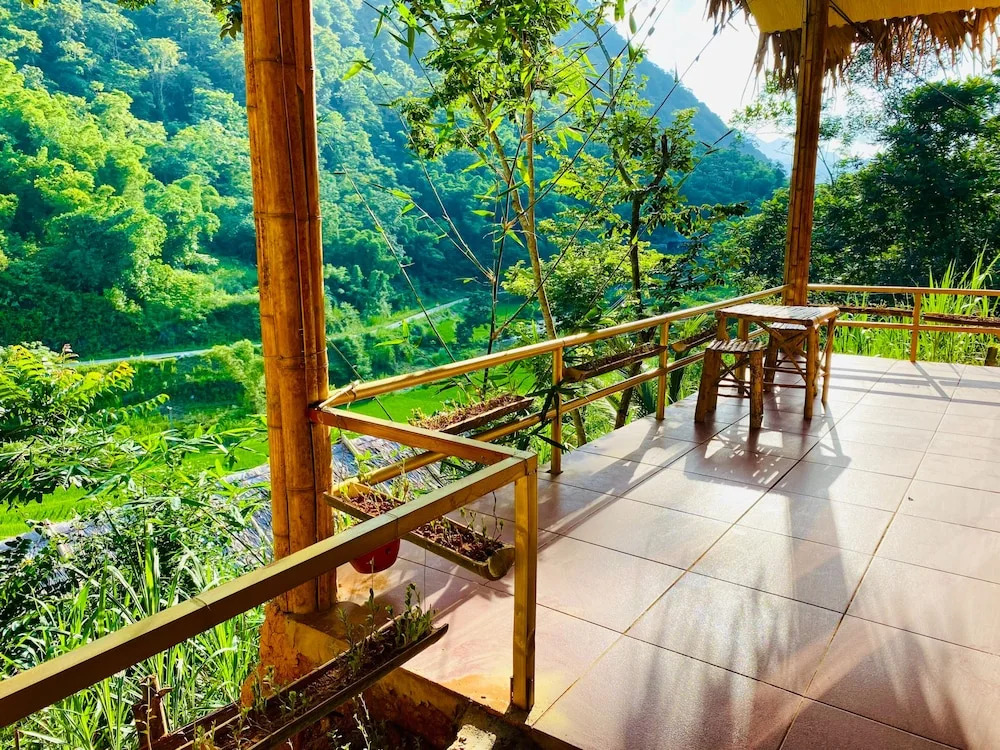 Pu Luong Riverside Lodge