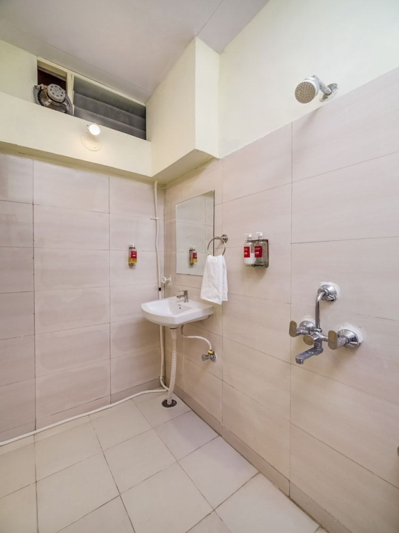 SilverKey Executive Stays 19907 Hafeezpet