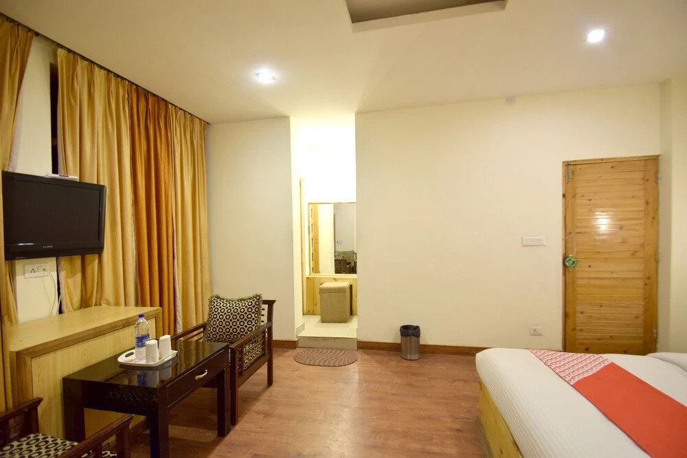 OYO 10636 Hotel The Himalayan Bliss