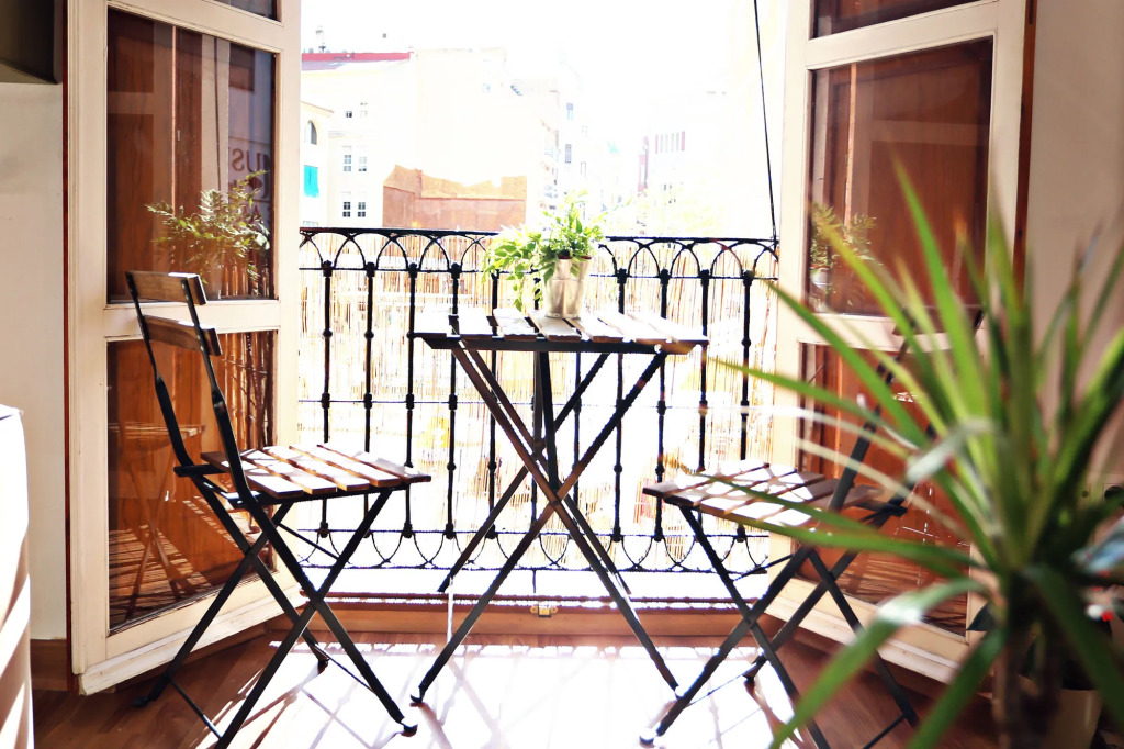 Cozy and Bright Málaga Center