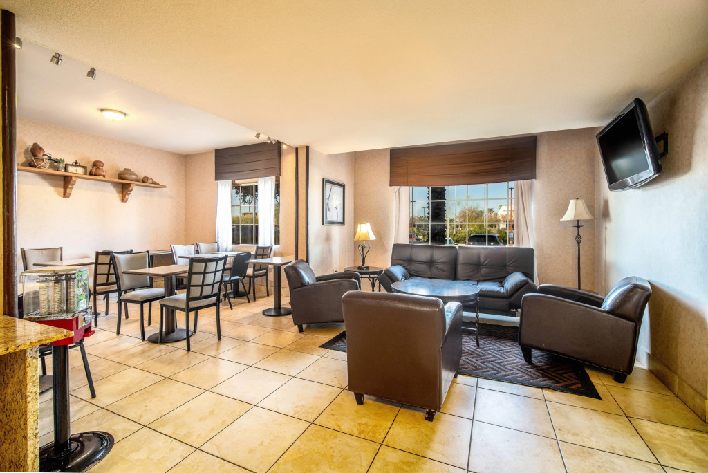 Baymont by Wyndham Chandler I-10