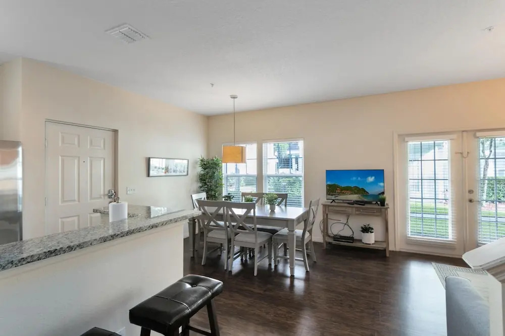 Lucaya Village Resort - 4 Bed 3 Bath Townhouse