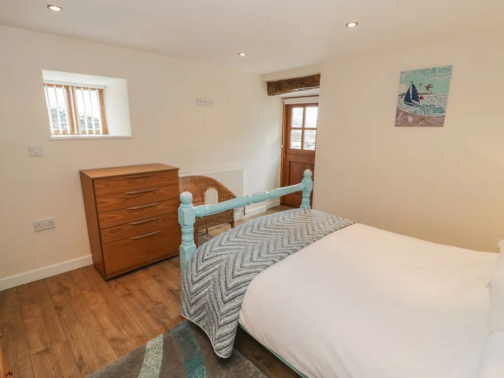 Hendoll Cottage 2