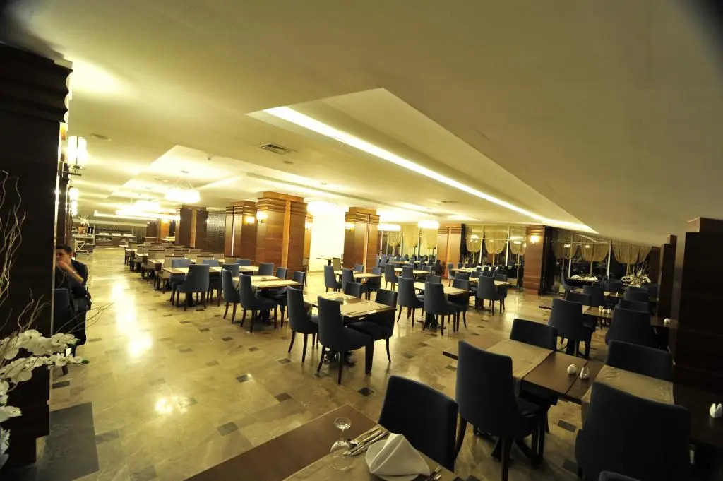 Grand Cenas Hotel
