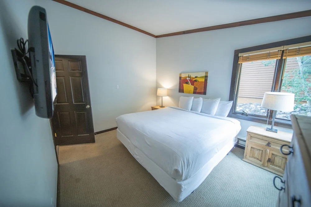 Tennis Townhomes 1323