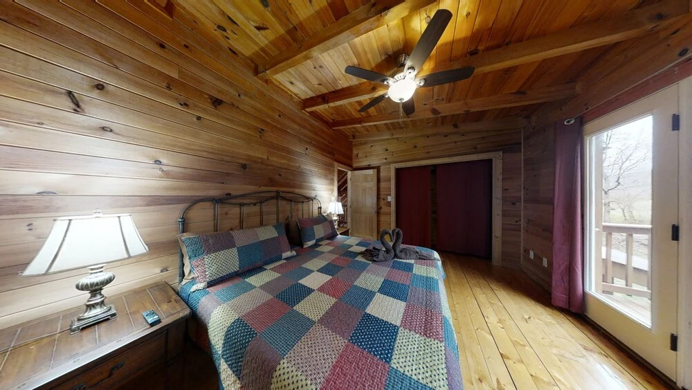 Many Happy Returns 2 Bedroom Cabin