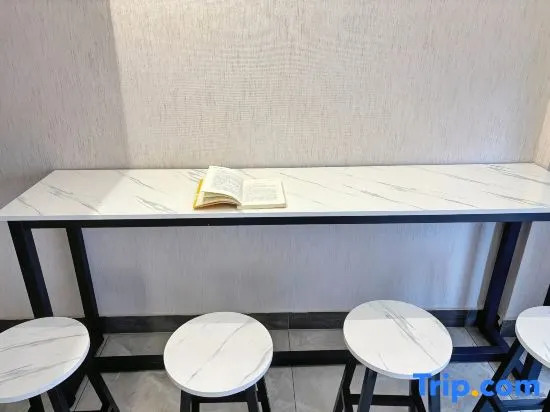 Afur Chain Hotel(Maguan County Government Anping Square Branch)
