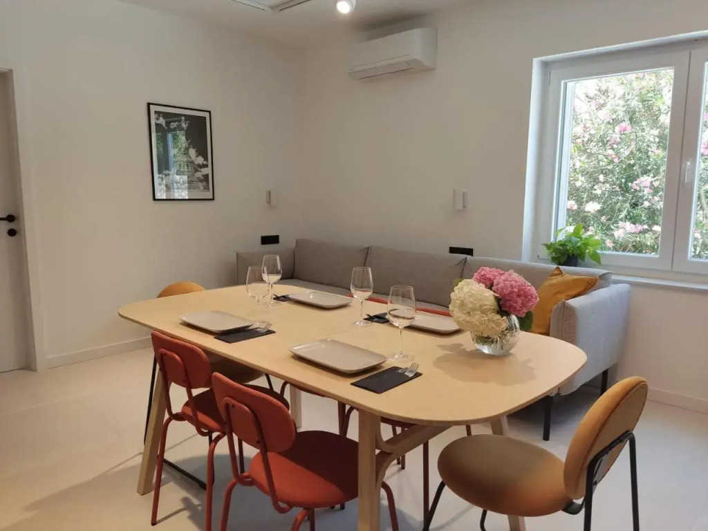 Guesthouse Porto 100m see, close Sandy beach, Pebble beach