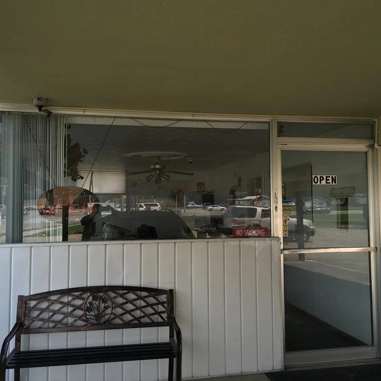 Marion Gray Plaza Motel