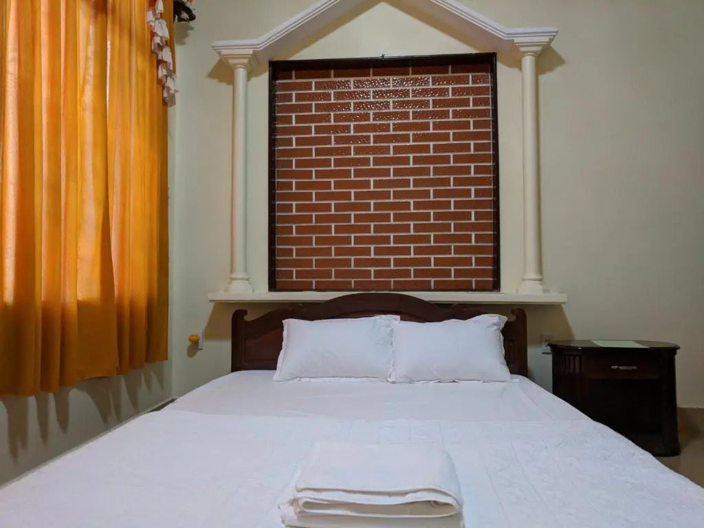 Khách sạn Đồng Dao