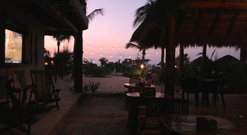 Casa Iguana Holbox - Beachfront Hotel
