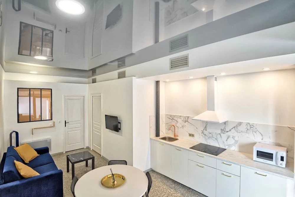 Villa Lafaille Apartment Hotel By J