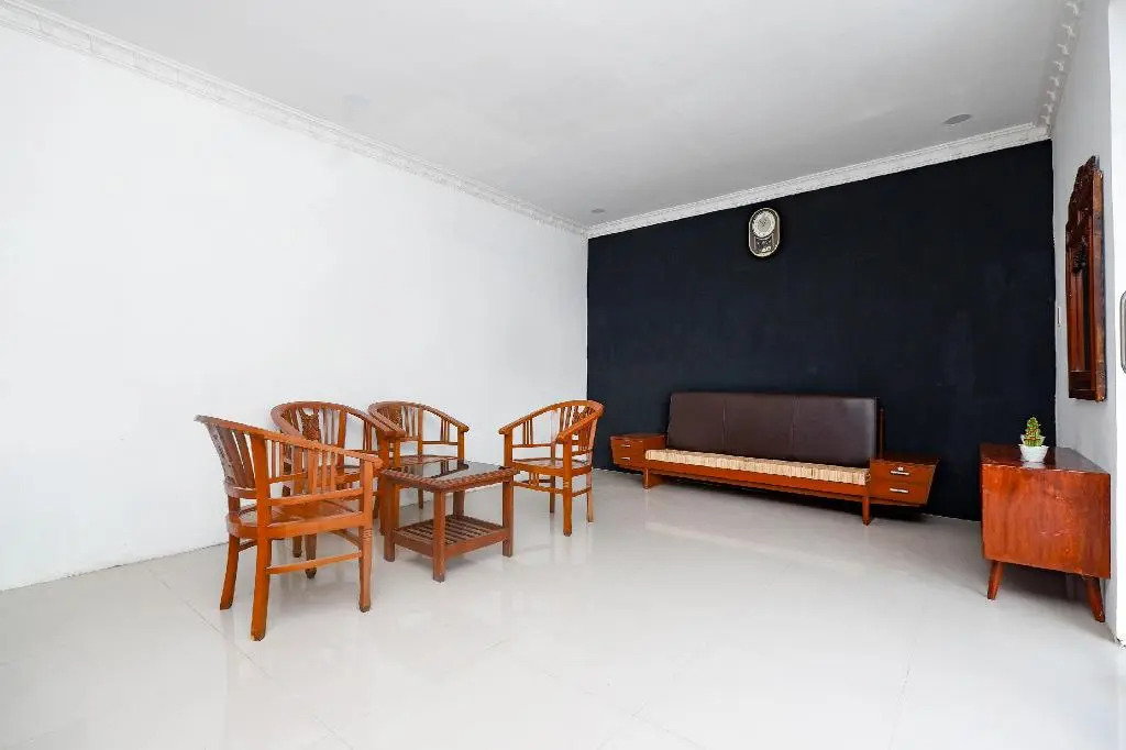 Perdana Kasih Hotel Pemuda Klaten Mitra RedDoorz