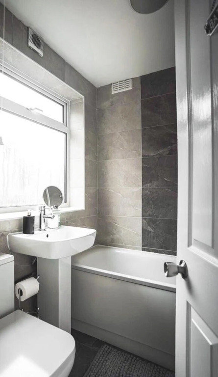 City Centre Stay Sleeps 5 - Contractors - Tourists