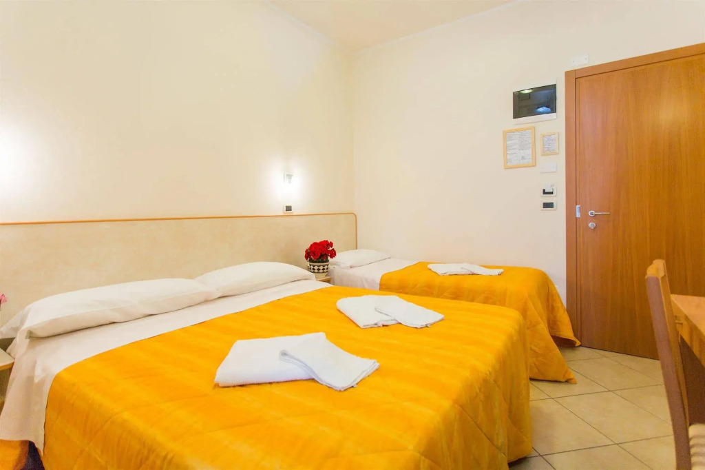 Hotel Favorita Easy Stay B&B