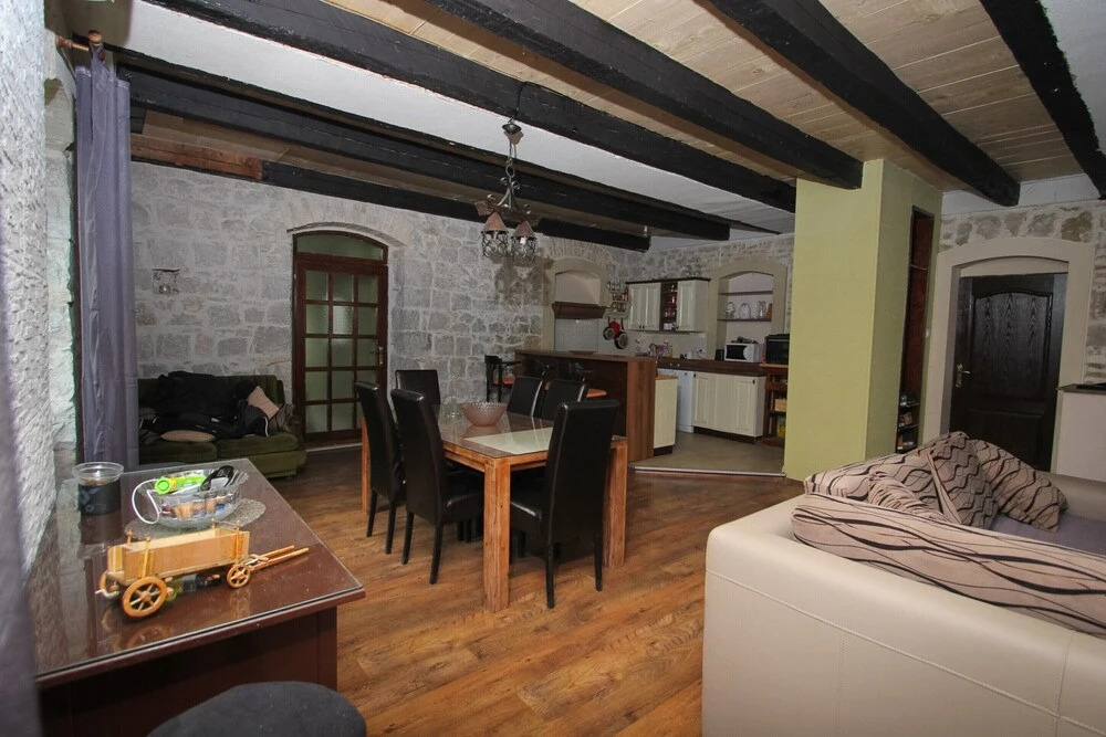 Luxury 120 m2 apt With Balcony Next to the Beach