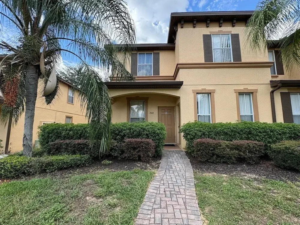 1307-4-CA-Townhome at Regal Palms