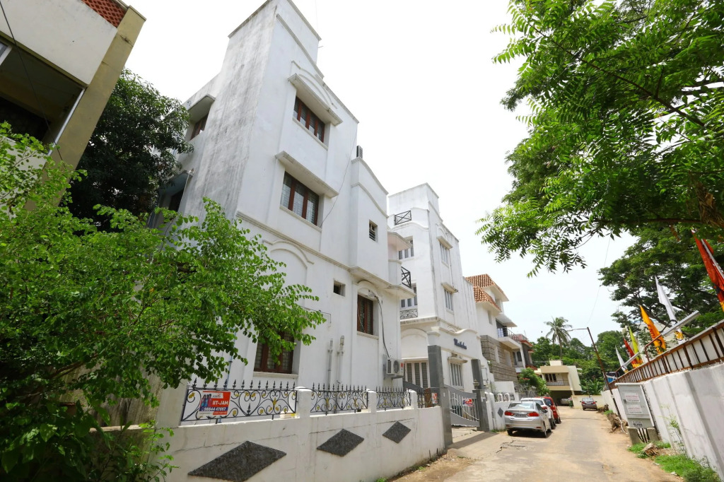 Egmore By OYO Rooms