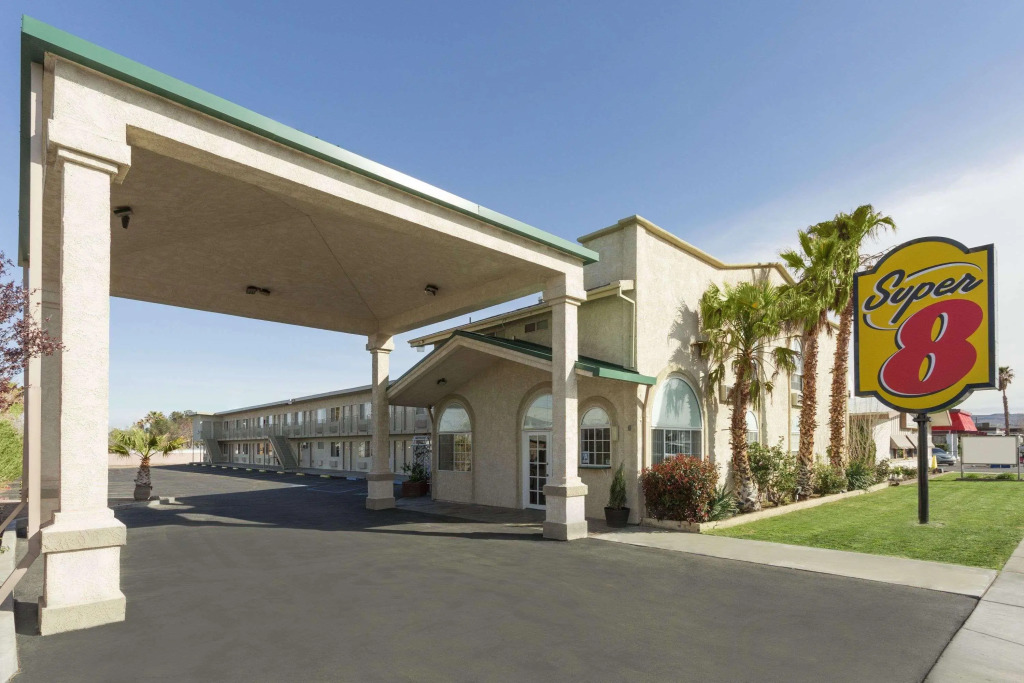 Super 8 By Wyndham Ridgecrest