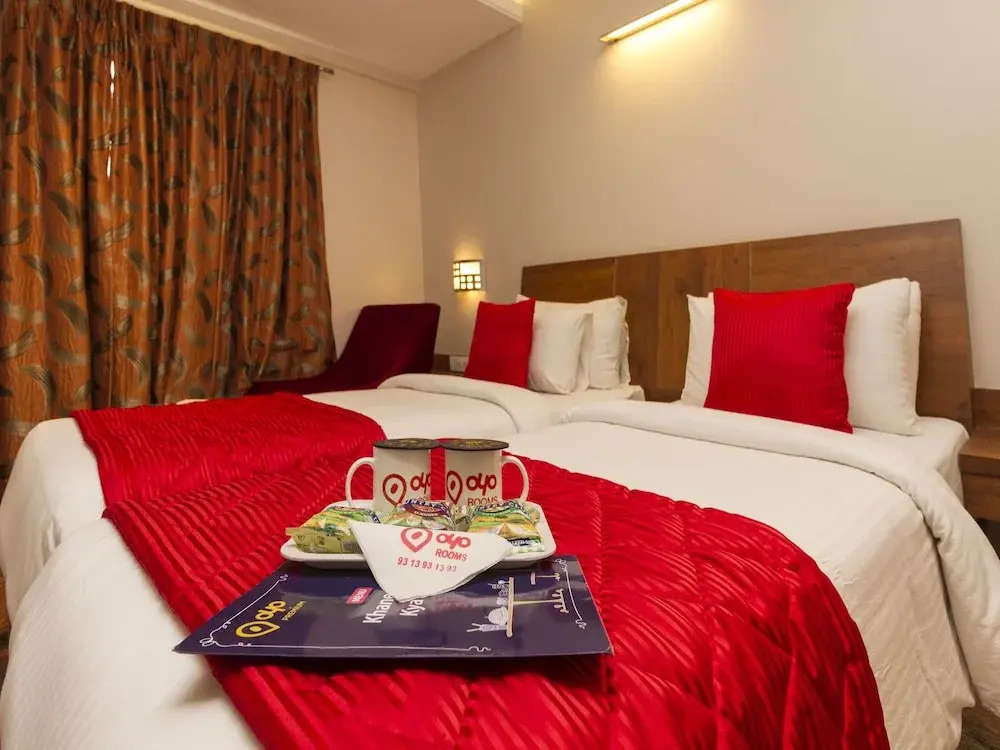 OYO 16033 Hotel Cartier Biznotel