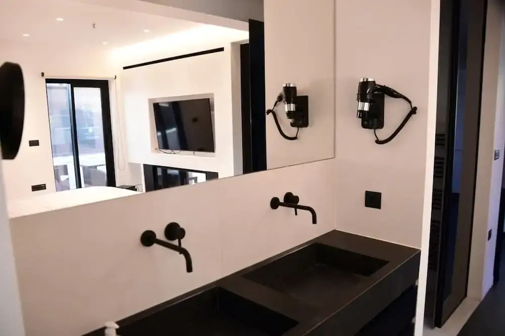 White and Black Cozy Suite in Aegina
