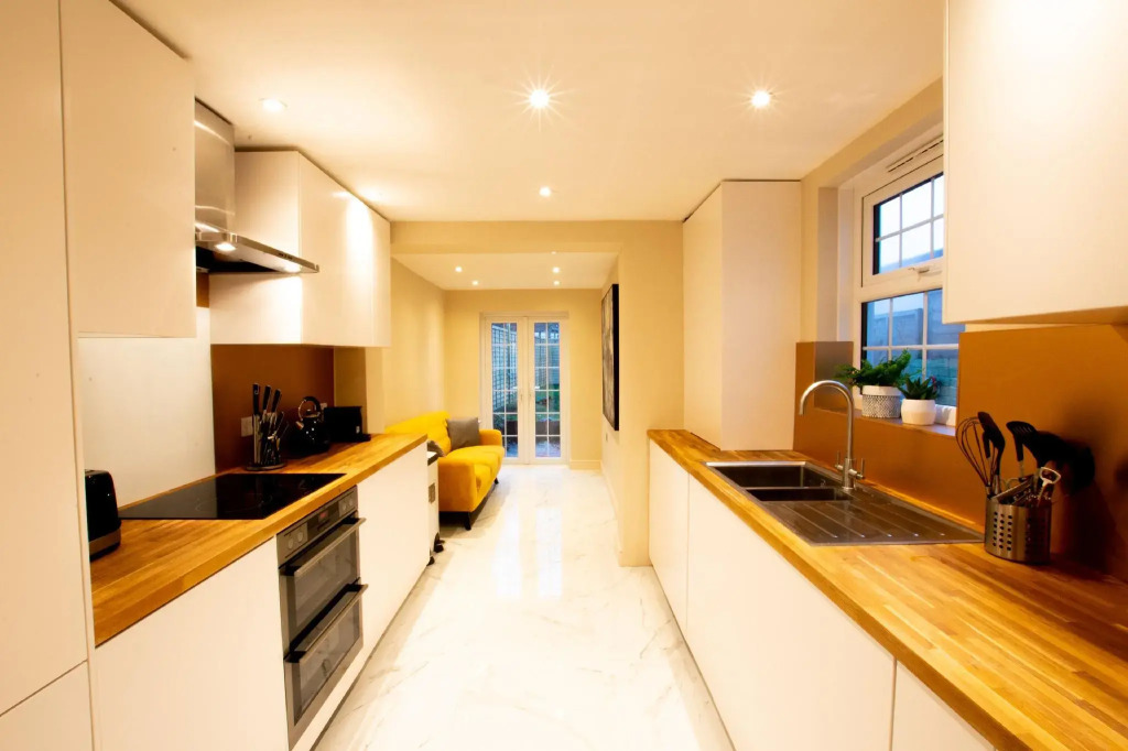 Salisbury Residences by Charles Hope