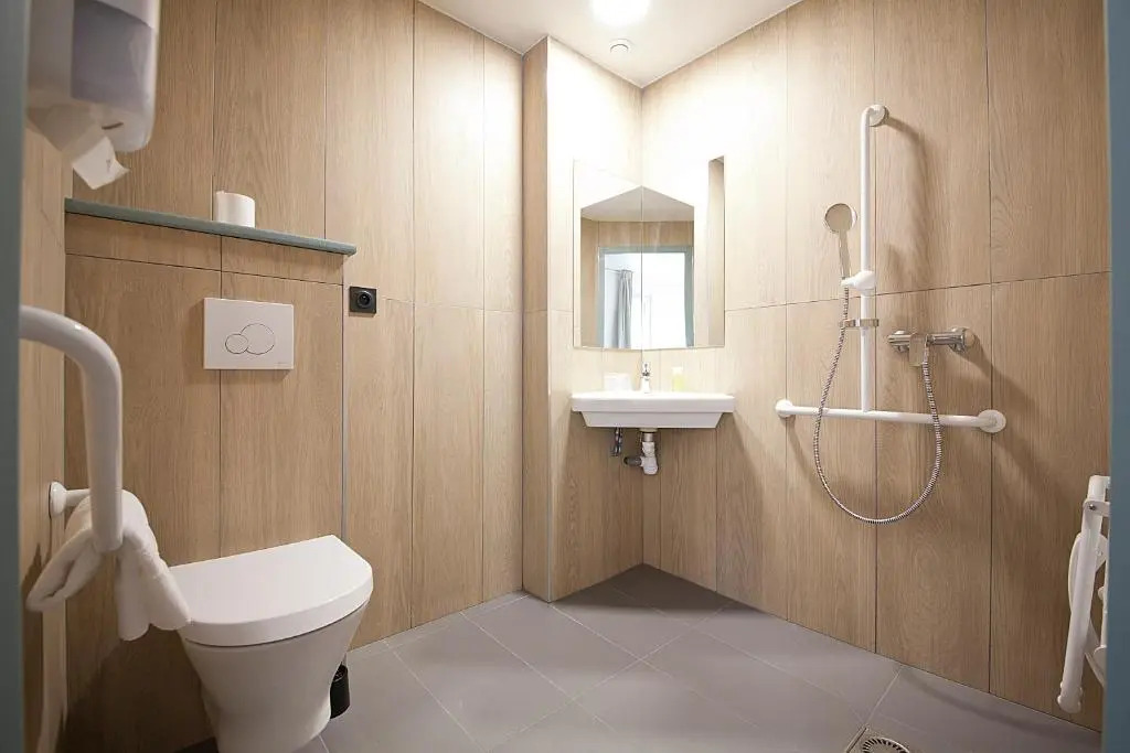 Brit Hotel Essentiel Arverne - Clermont-Ferrand Sud
