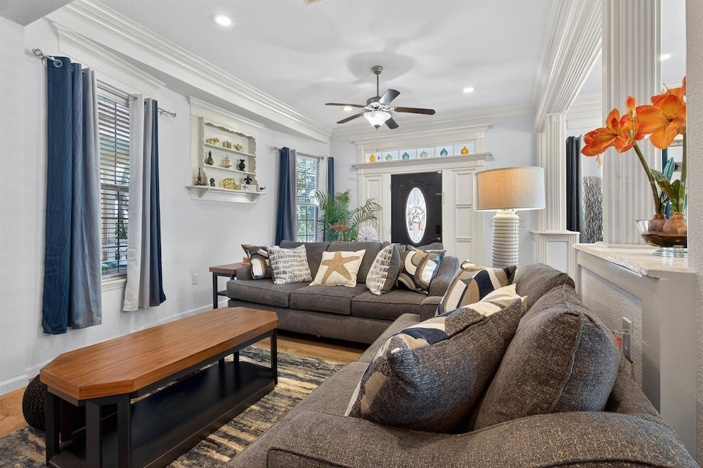 Seaglass Haven 2 Bedroom Home