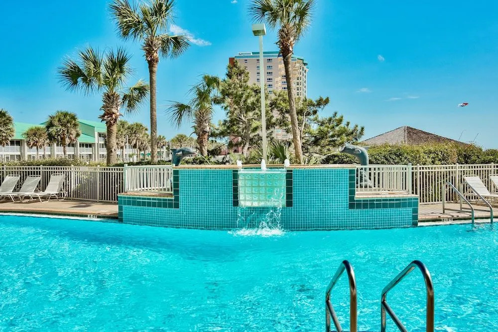 Pelican Beach Resort - Destin Condo Getaways by CLs