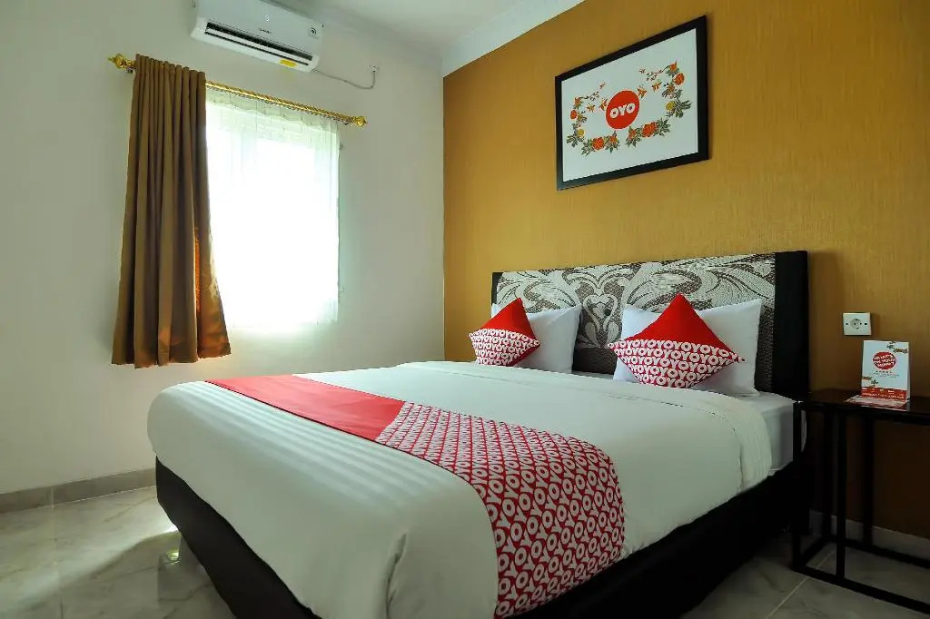 RedDoorz Syariah near Transmart Padang
