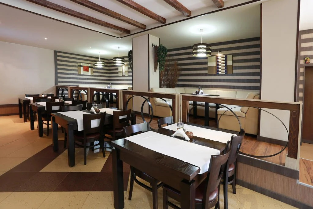 Acropolis Hotel
