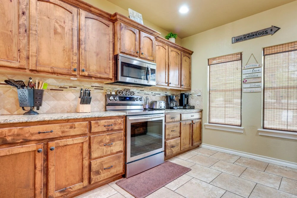 Lodge at Rocky Creek with Private Hot Tub and Yard!