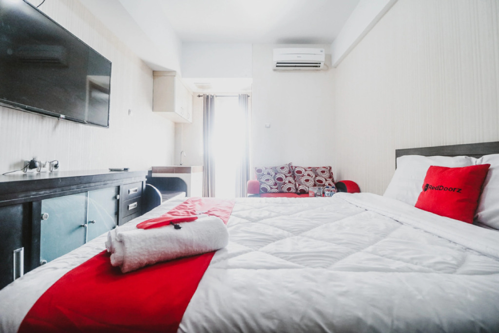 RedLiving Apartemen Green Lake View Ciputat - Pelangi Rooms Tower E