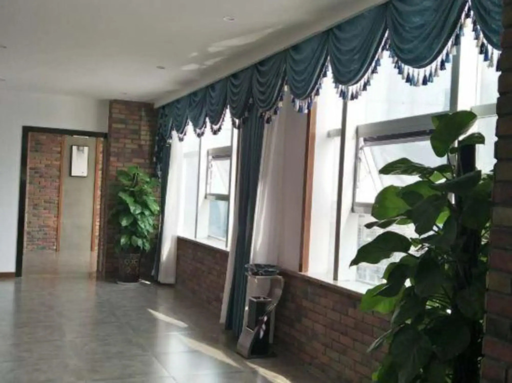Renshou Wanye Sunshine Hotel