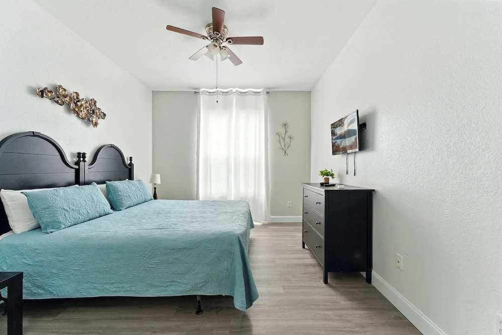 Resort Condo 3BR - Pool Balcony Near Disney