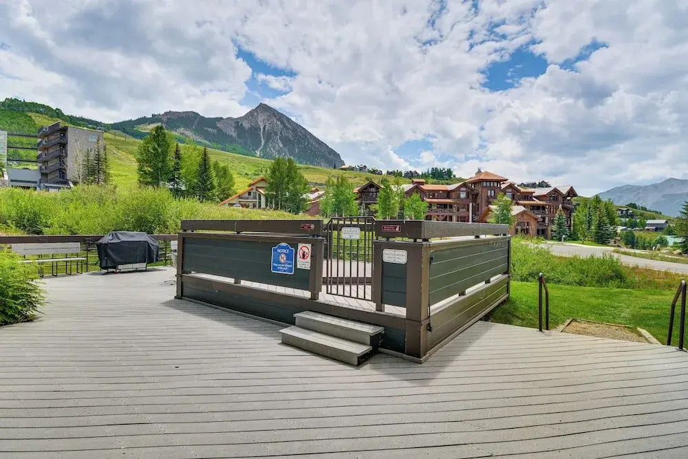 The Love Shack - A Couple's Colorado Retreat!