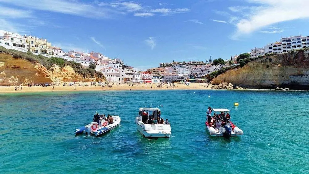 Villa Saint John - com piscina aquecível e vista mar em Albufeira