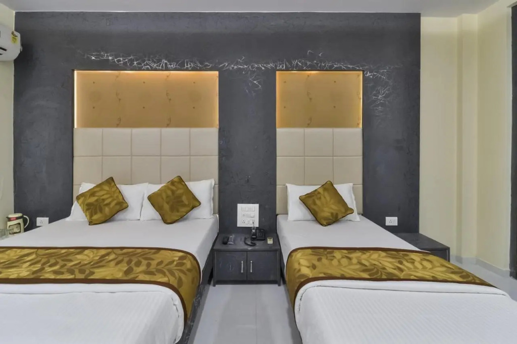Hotel Aroma- Dadar