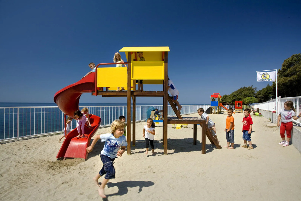 Lanterna Resort