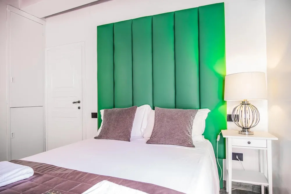 Trevi Queen Apartments