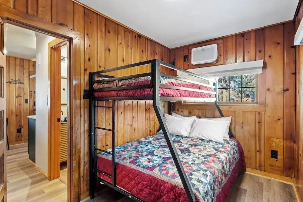 Timber Lodge Cabin 14