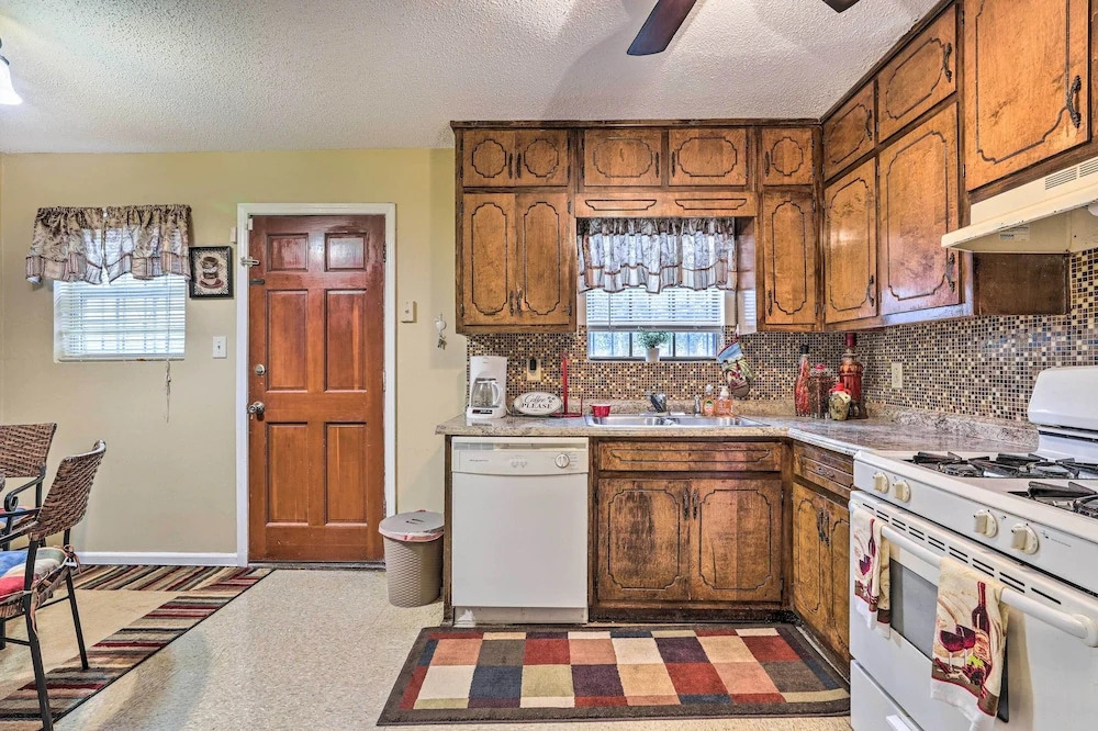 Family Home Near Panola Mountain State Park