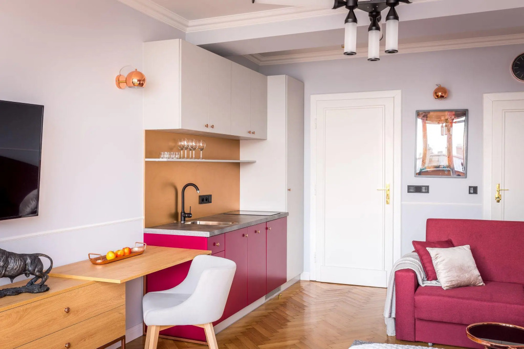 Feniks Main Square by Fragola Collection