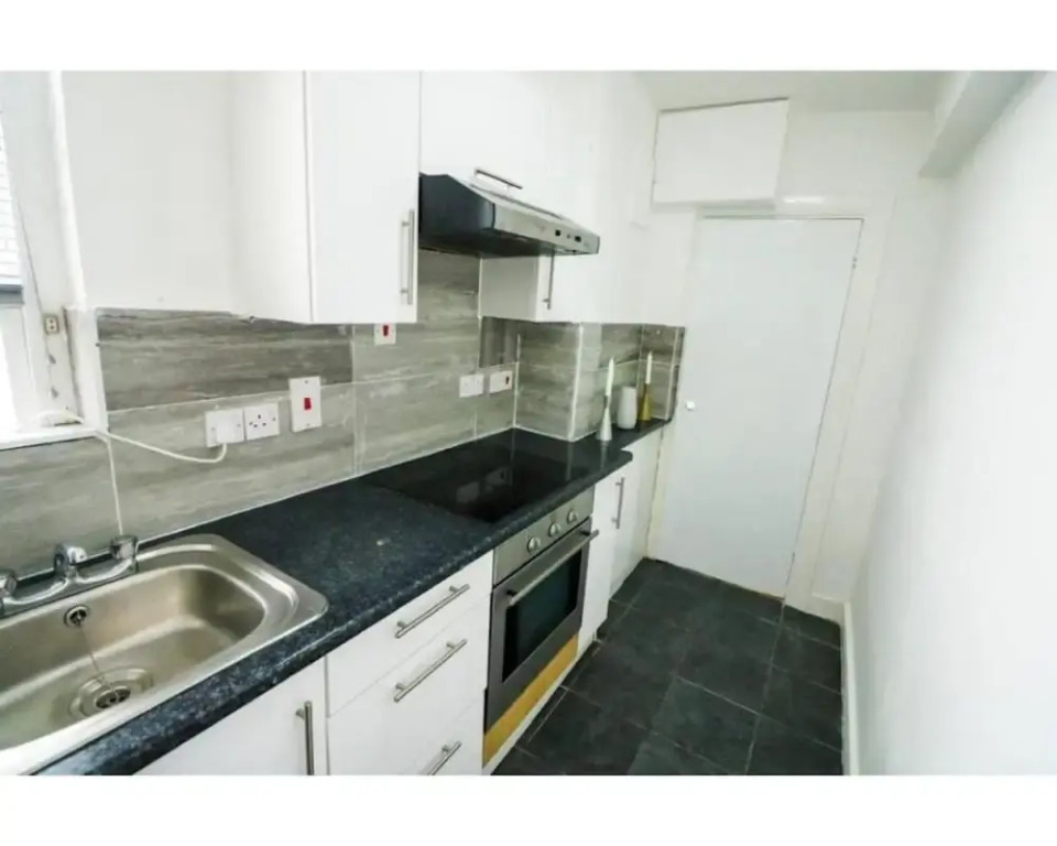 Chique & Spacious top floor 1Bed Oxford St.