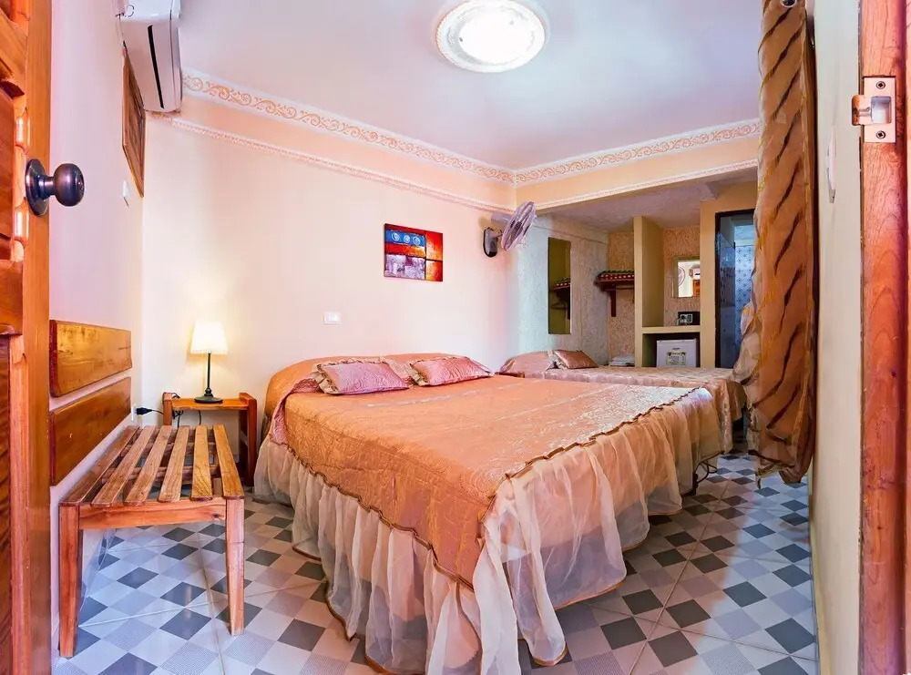 Hostal Groning