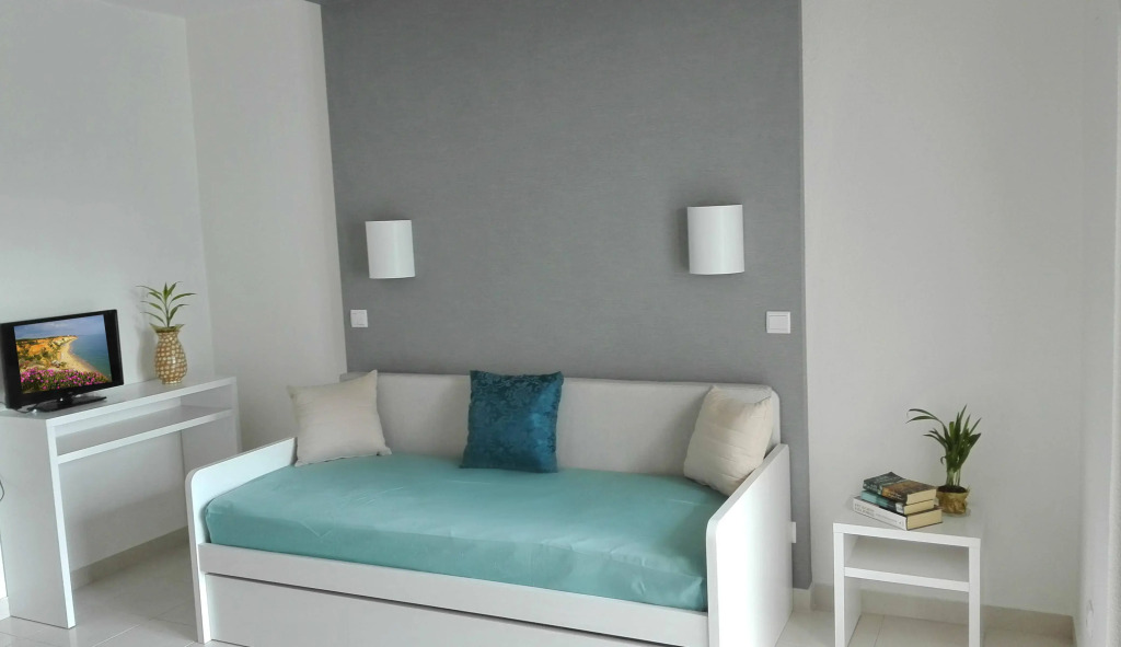 Apartamentos Vale de Carros by Umbral